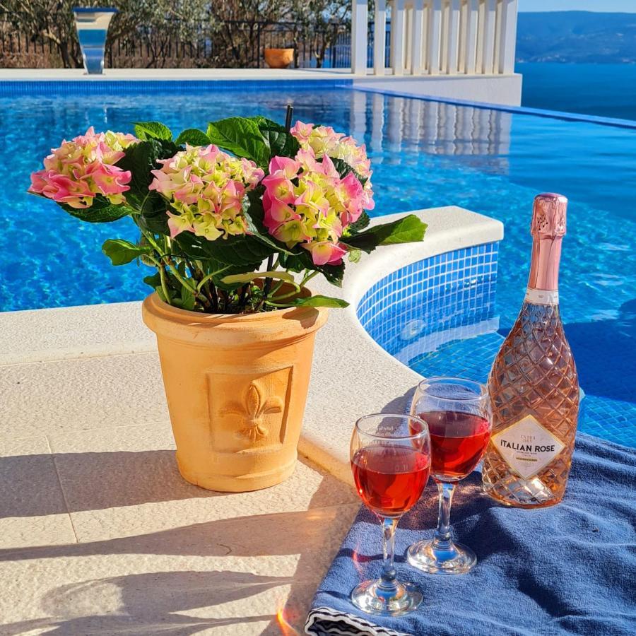 Sea View Luxury Apart Hotel Villa Conte With Swiming Pool And Romantic Spa Podstrana Exterior foto