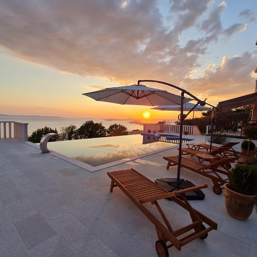 Sea View Luxury Apart Hotel Villa Conte With Swiming Pool And Romantic Spa Podstrana Exterior foto