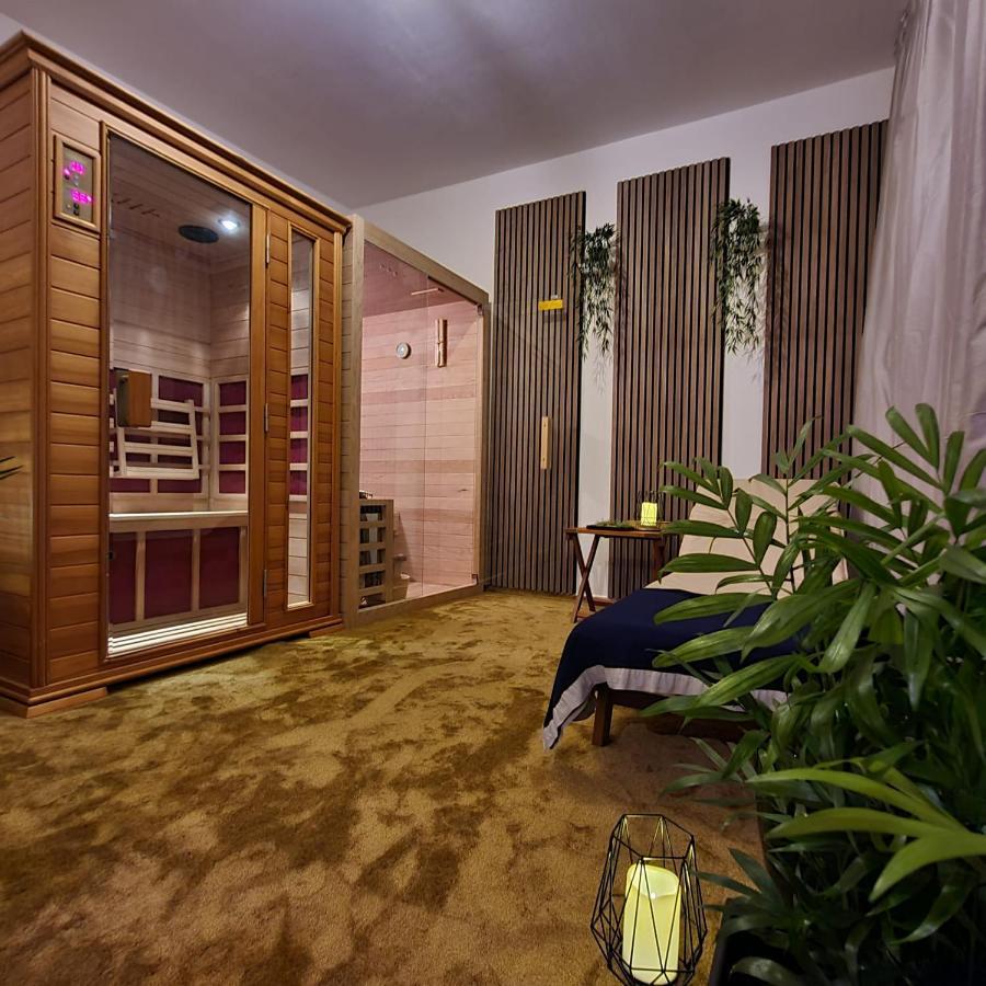 Sea View Luxury Apart Hotel Villa Conte With Swiming Pool And Romantic Spa Podstrana Exterior foto