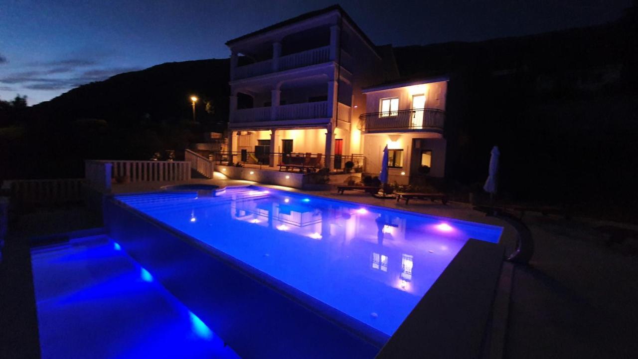Sea View Luxury Apart Hotel Villa Conte With Swiming Pool And Romantic Spa Podstrana Exterior foto