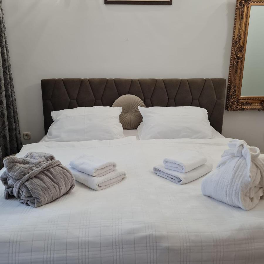 Sea View Luxury Apart Hotel Villa Conte With Swiming Pool And Romantic Spa Podstrana Exterior foto