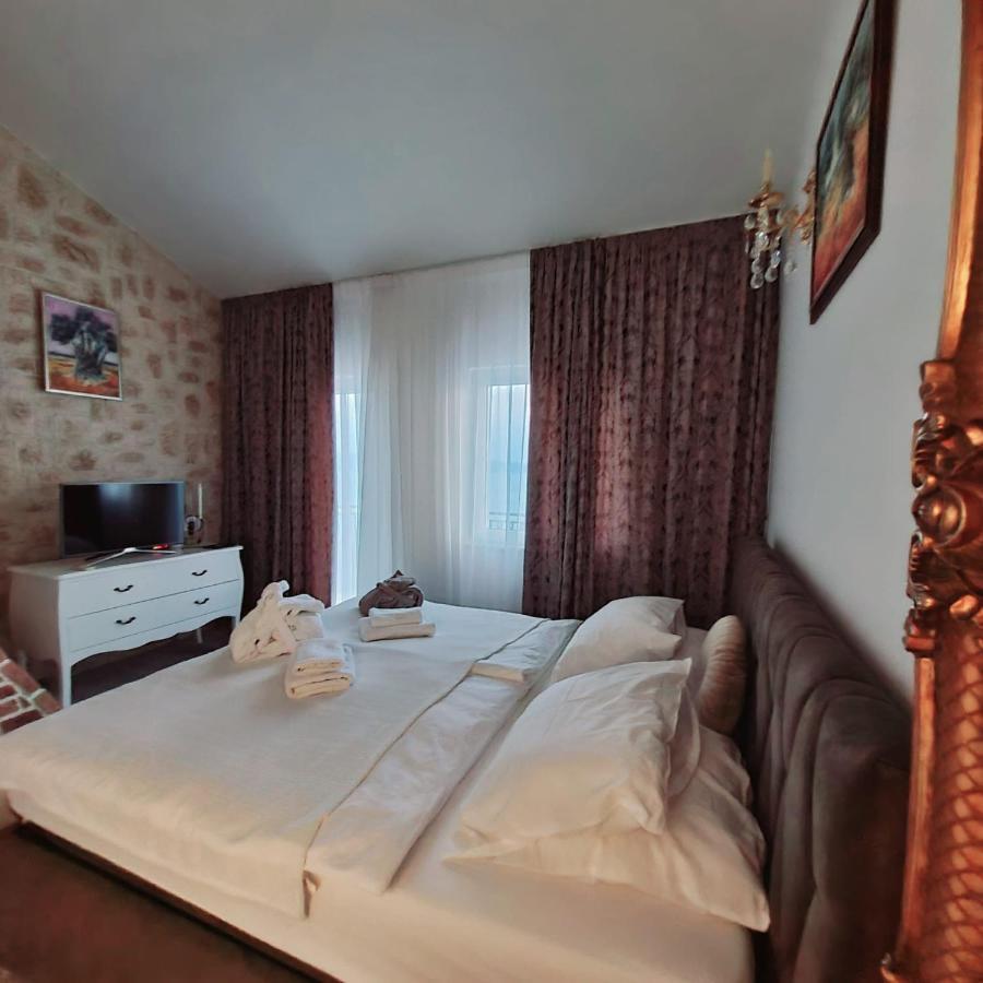 Sea View Luxury Apart Hotel Villa Conte With Swiming Pool And Romantic Spa Podstrana Exterior foto